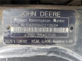 JOHN DEERE 4200