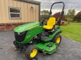 2017 JOHN DEERE 1025R