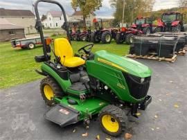 2017 JOHN DEERE 1025R