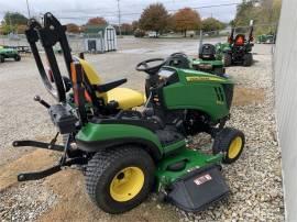 2016 JOHN DEERE 1025R