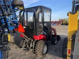 2017 MASSEY FERGUSON GC1705