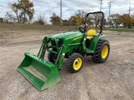 JOHN DEERE 3038E