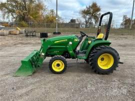 JOHN DEERE 3038E