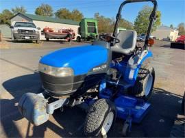 2001 NEW HOLLAND TC21D