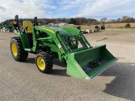 2018 JOHN DEERE 3033R