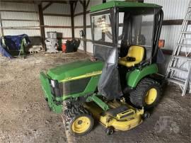 2004 JOHN DEERE 2210