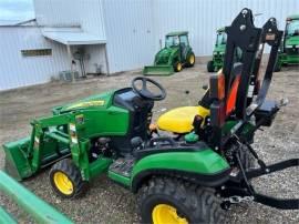 2017 JOHN DEERE 1025R