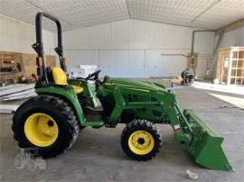 2022 JOHN DEERE 3032E