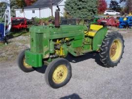 1957 JOHN DEERE 320