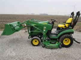 2017 JOHN DEERE 1025R