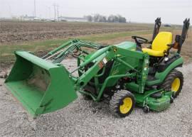 2017 JOHN DEERE 1025R