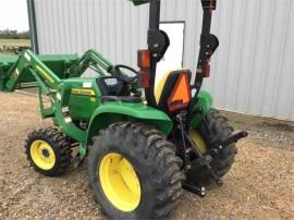 2017 JOHN DEERE 3032E