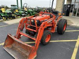 2002 KUBOTA B7500