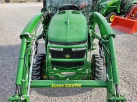 JOHN DEERE 3039R