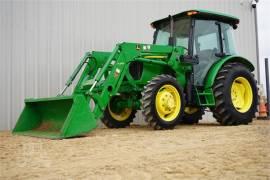 JOHN DEERE 5075E