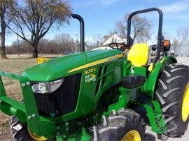 2022 JOHN DEERE 5075E