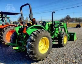 JOHN DEERE 5055E