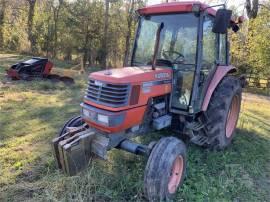 2005 KUBOTA M6800