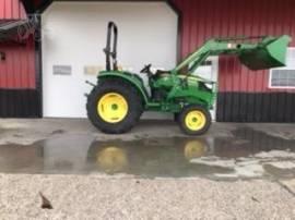 2019 JOHN DEERE 4044M