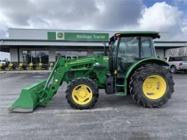 2017 JOHN DEERE 5085E