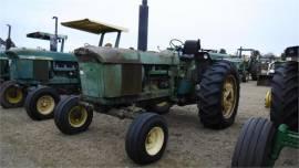 JOHN DEERE 4320