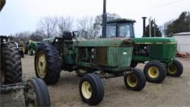 JOHN DEERE 4320