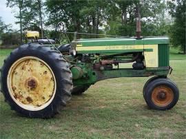 1957 JOHN DEERE 520