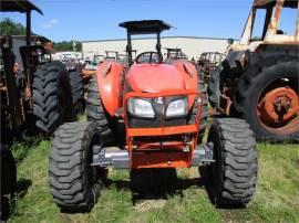 KUBOTA M7040D