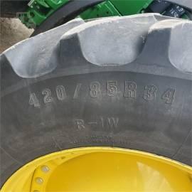 2017 JOHN DEERE 8370R