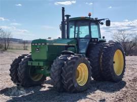 1990 JOHN DEERE 4955