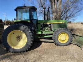 1989 JOHN DEERE 4755