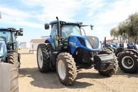 2019 NEW HOLLAND T7.245