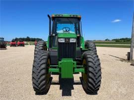 2001 JOHN DEERE 7810