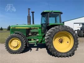 1990 JOHN DEERE 4955