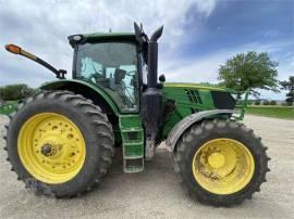 2017 JOHN DEERE 6215R