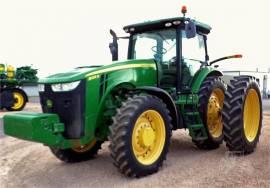 2011 JOHN DEERE 8235R