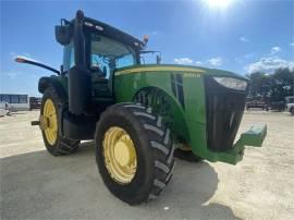 JOHN DEERE 8260R