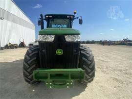 JOHN DEERE 8260R