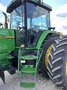 JOHN DEERE 8300